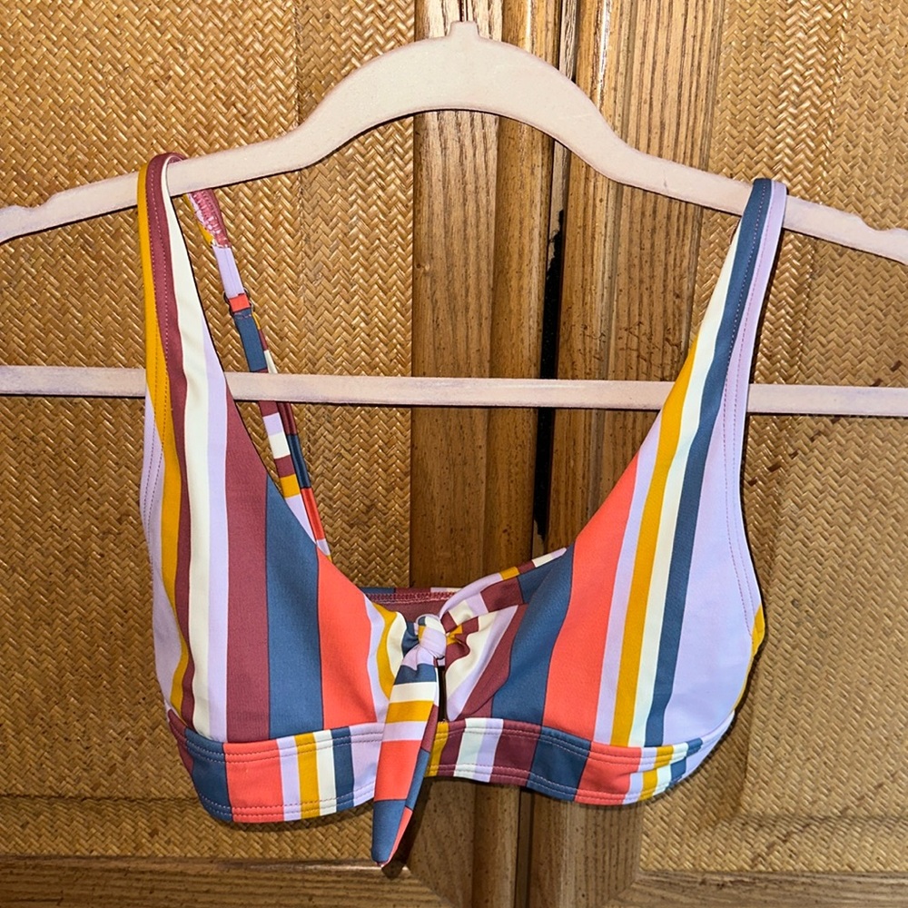 S colorful bikini top from Tilly’s!